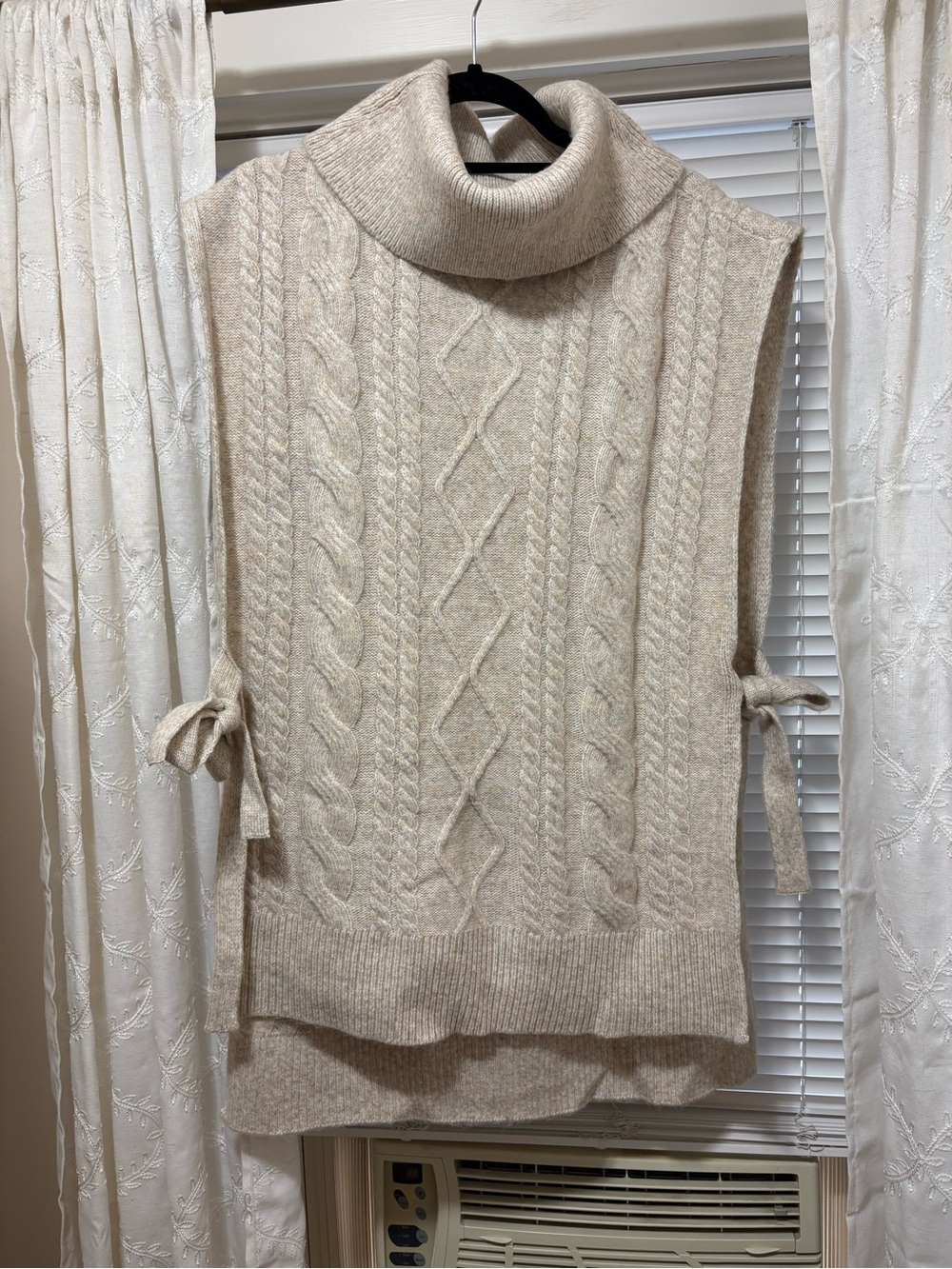 Soft Surroundings Cream Cable Knit Turtleneck Sleeveless Sweater Vest